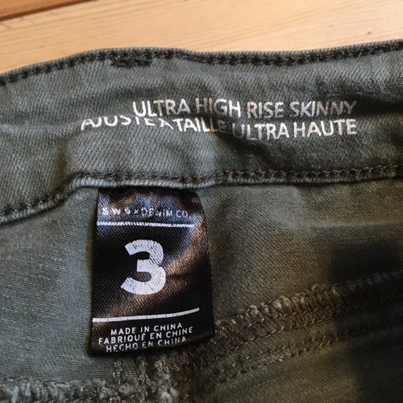 2 Pairs Distressed Ripped High Rise Skinny Jeans - Picture 14 of 16